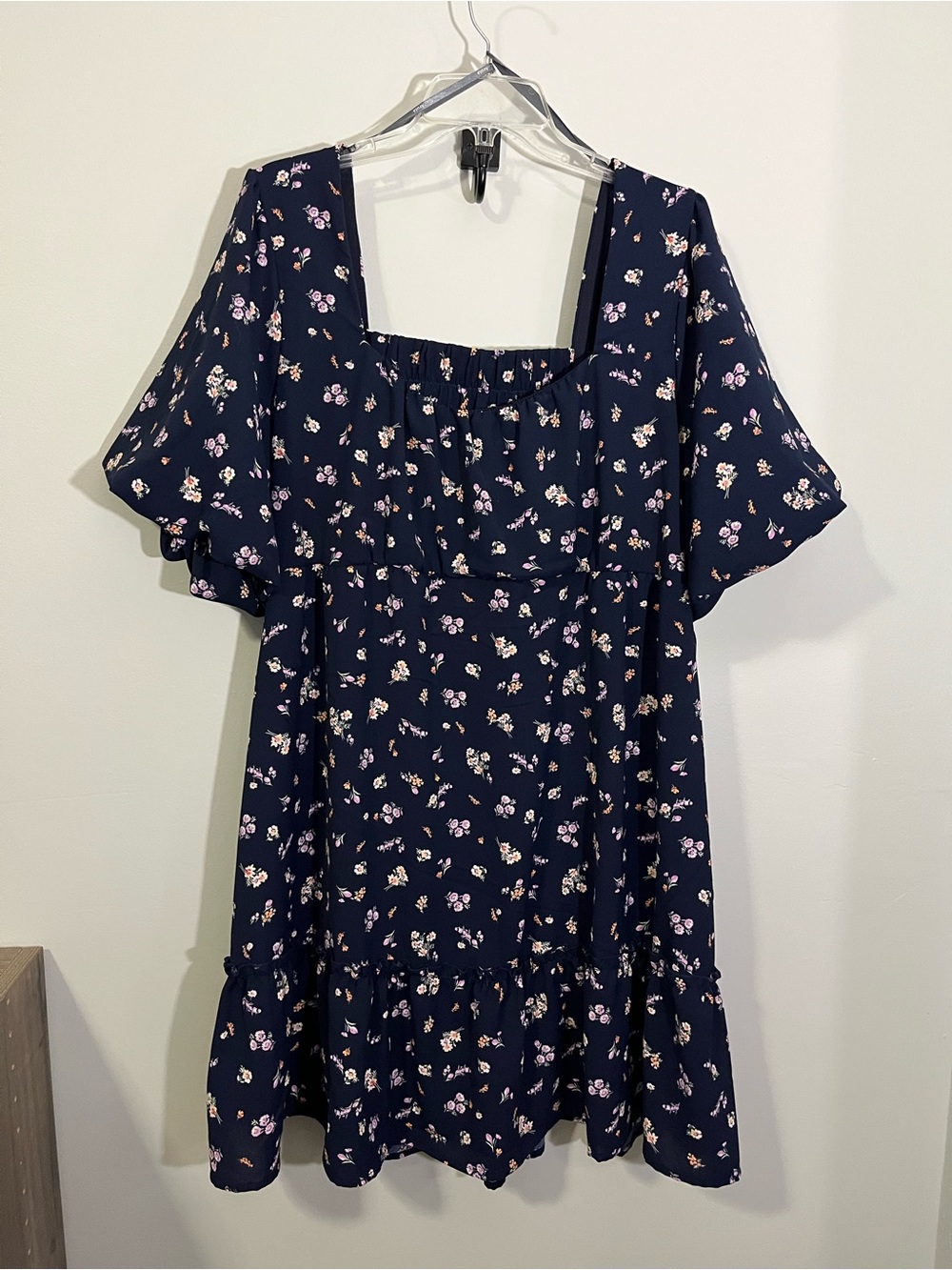 ARULA nwt Navy Blue Floral Short Sleeved Tiered Skirt Cut Out Dress
